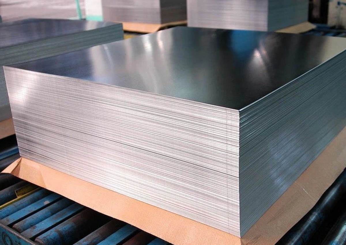 Алюминиевый лист 9х1500х6000 ВД1А